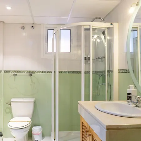 Bluewave Retreat Apartment